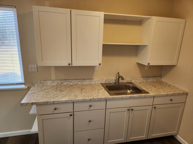 Building Photo - 19864 Gas Point Rd