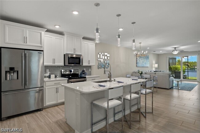 Building Photo - 14680 Edgewater Cir
