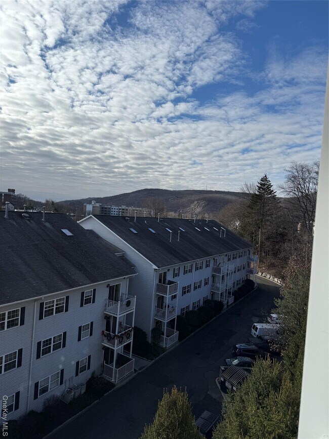 Building Photo - 3 Cross St