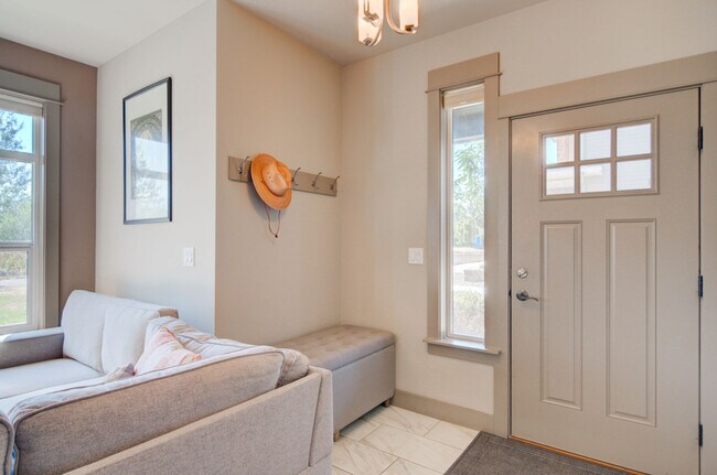 Building Photo - 2338 Gallatin Green Blvd