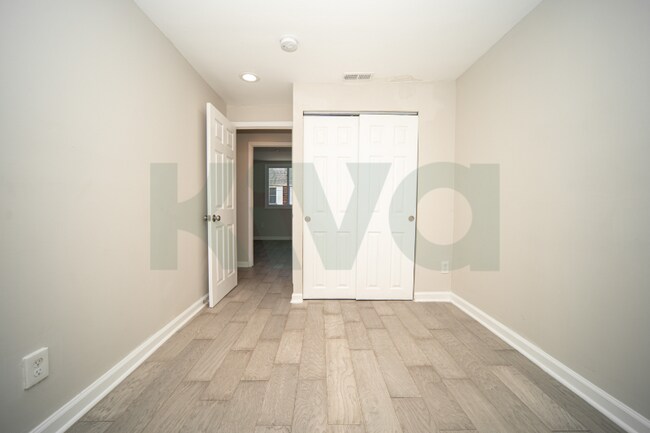 Building Photo - 2751 N Hemberger St