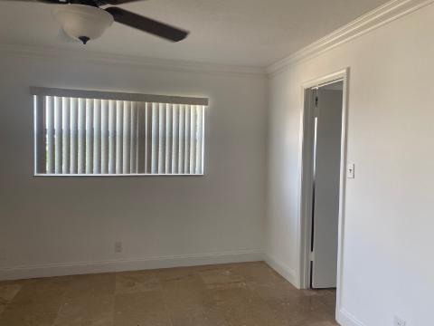 Building Photo - 100 Andover D