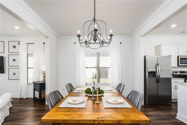 Building Photo - 2332 Rutland Rd