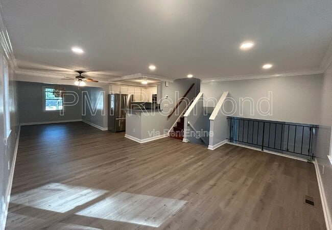 Building Photo - 10505 Queensway Ct