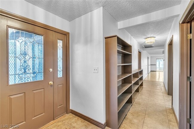 Building Photo - 2457 Swan Ln