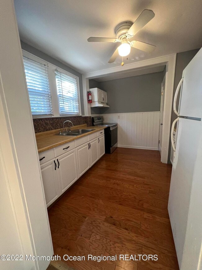 Building Photo - 432 Harnell Ave