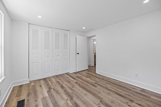 Building Photo - 7120 Clear Crossing Ln