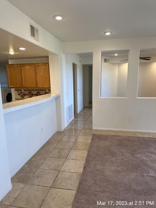 Building Photo - 664 Peachy Canyon Cir