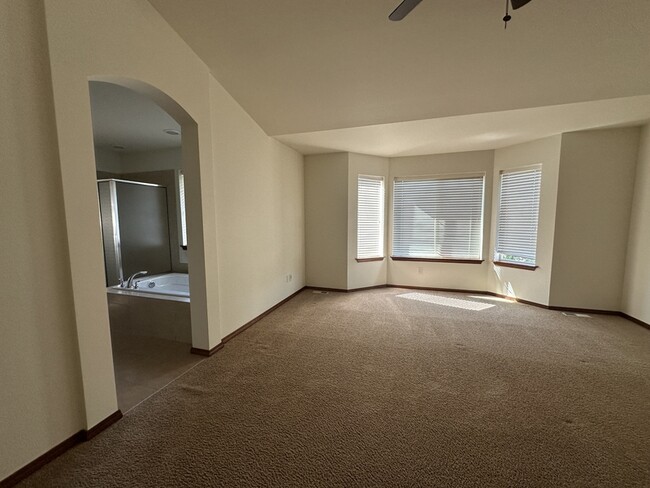 Building Photo - 7625 NE 201st Pl