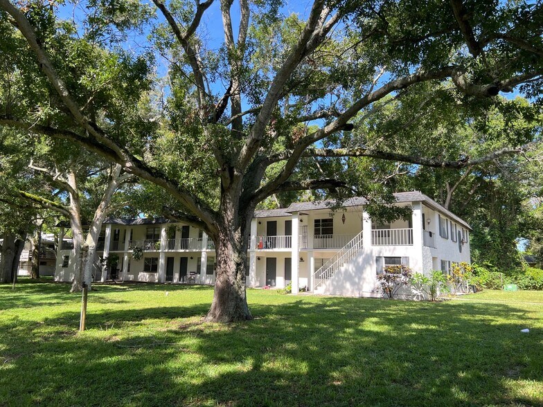 Building Photo - 1 Bed/1 Bath - Unit 5