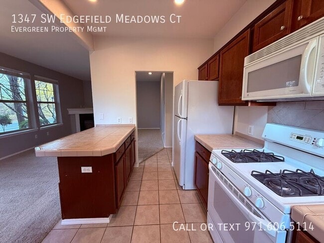 Building Photo - 1347 SW Edgefield Meadows Terrace