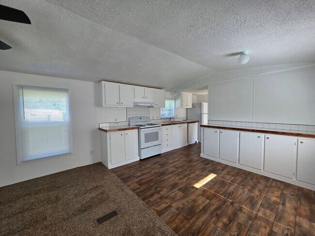 Building Photo - 3135 Calloway Dr