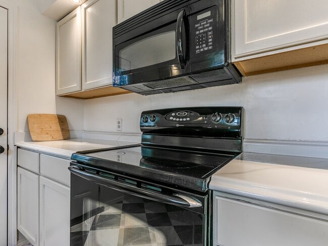 Building Photo - Charming 2 Bedroom Home in Oklahoma City