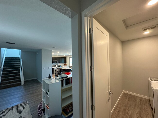 Building Photo - New Ryder Home Tons of Upgrades