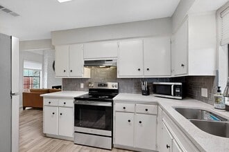 Building Photo - 5501 Purple Sage Dr