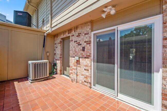 Building Photo - 2501 Bering Dr