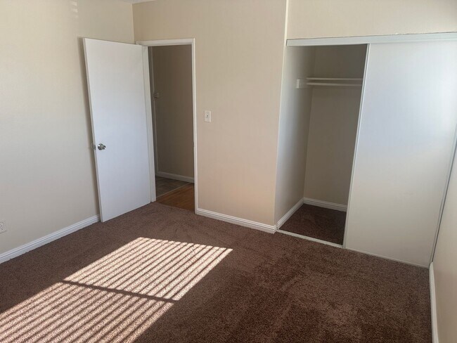 Building Photo - 3635 W 110th St