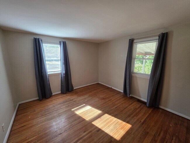 Building Photo - Greece Spacious 3 Bedroom 2 Full Bath Home Available Now