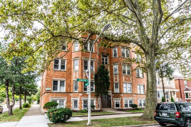 Building Photo - 8201-8205 S Kingston Ave 2539-2541 E 82nd Street Chicago, IL 60617