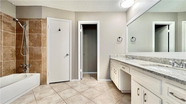 Building Photo - 11909 Hardwood Trail