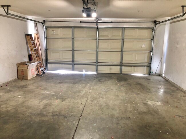 Building Photo - 68180 Calle Azteca