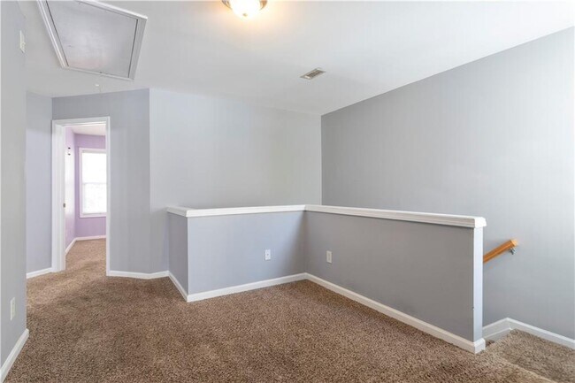 Building Photo - 1126 Treymont Ln SW