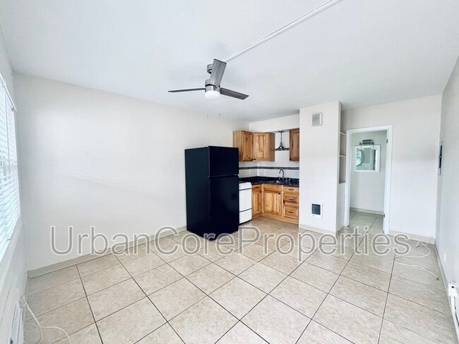 Building Photo - 105 7th Ave N