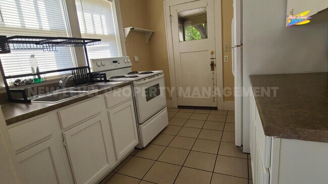 Building Photo - 1545 N Market St