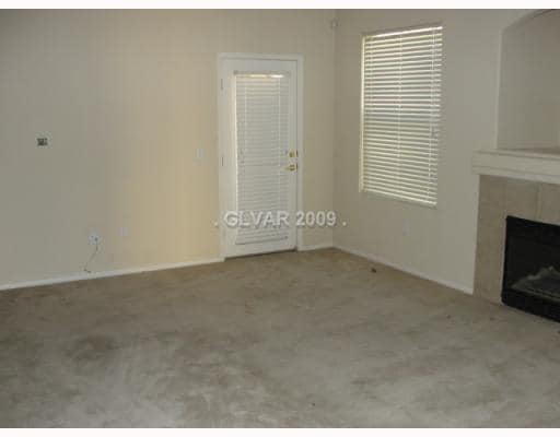 Building Photo - Highly Desirable 2 Bedroom Condo in Chatea...