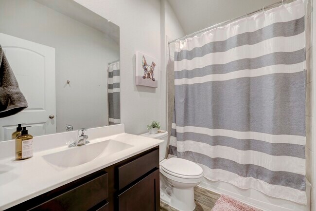 Building Photo - 4306 Isoletta Ct