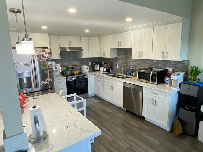 Building Photo - 2397 Donnington Way