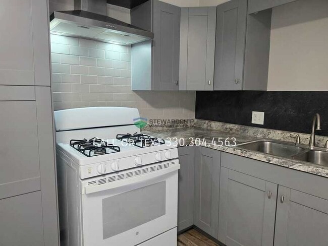 Building Photo - 1738 Harvard Ave NW