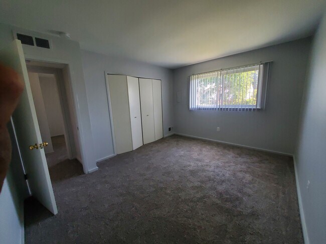 Building Photo - 30492 Groveland St