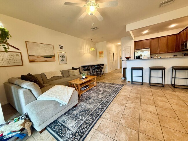 Building Photo - Sawgrass Village Townhomes 3/2.5/1 - Friendly Neighborhood lifestyle