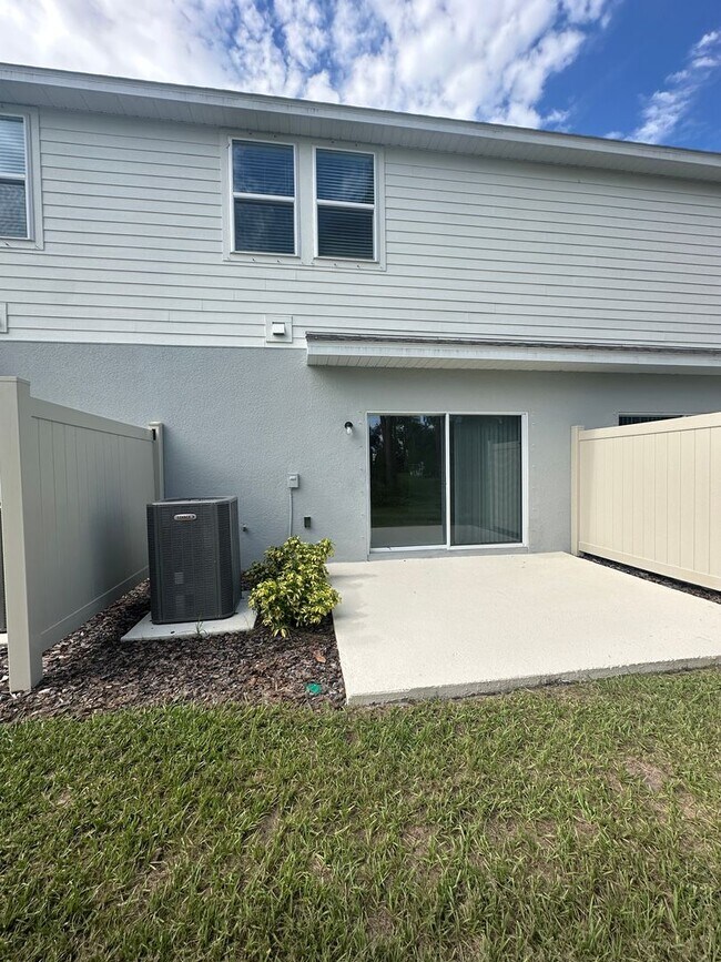 Building Photo - Brand New Townhome in Riverfront Community