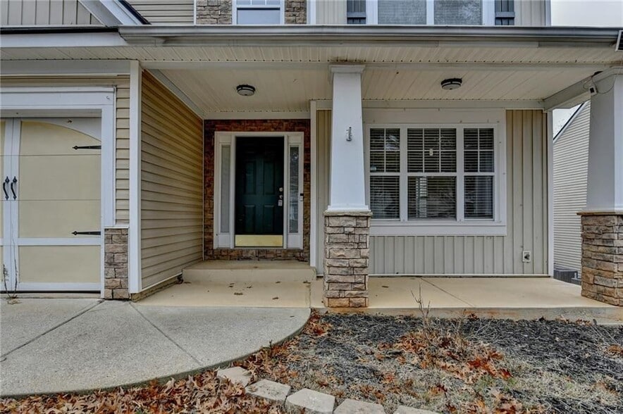 Building Photo - 6670 Island Pointe Dr