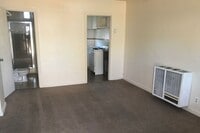 Building Photo - 1950 H St