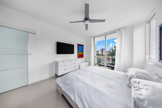 Building Photo - 3030 NE 188th St