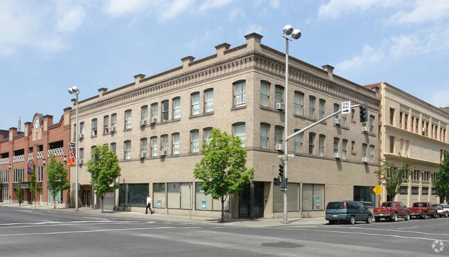 Primary Photo - Metropolitan