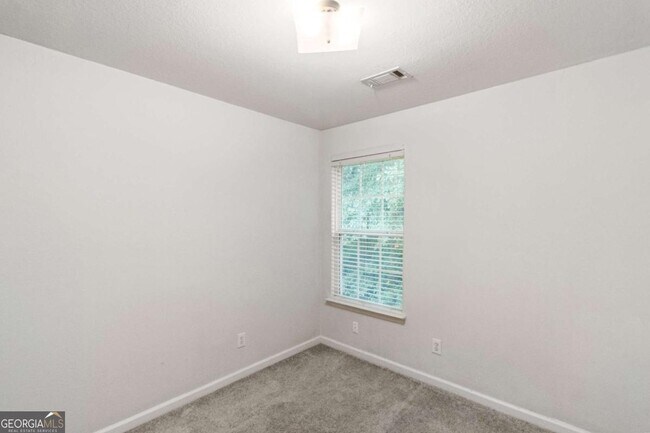 Building Photo - 239 Brookview Dr