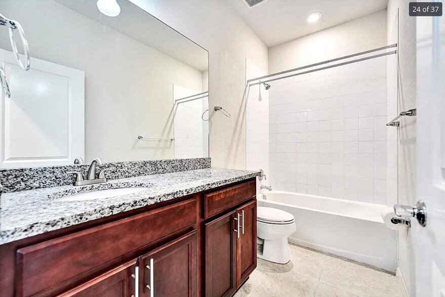 Building Photo - 4810 Eucalyptus Dr