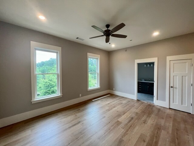 Building Photo - 4132 N Swann St