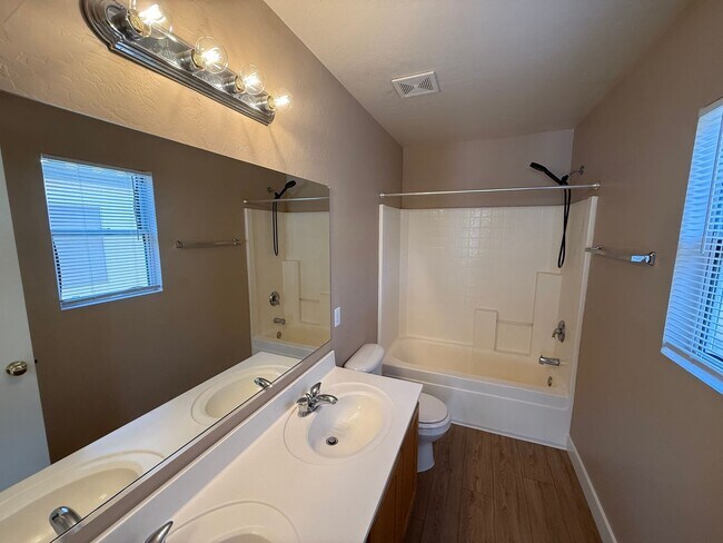 Building Photo - Beautiful Home in Copper Basin Community!