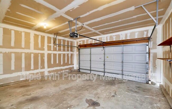 Building Photo - 4927 Triple Tree Ct