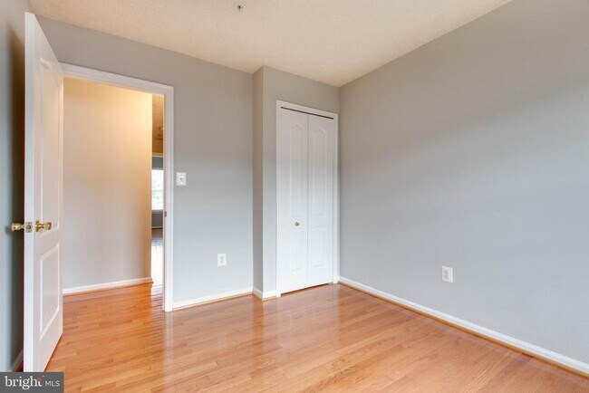 Building Photo - 3318 Hibiscus Ct
