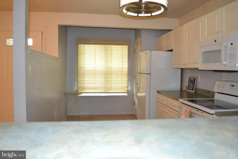 Building Photo - 6472 Terrace Ct