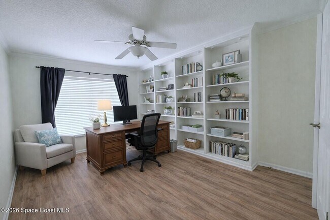 Building Photo - 812 Handsome Cab Ln