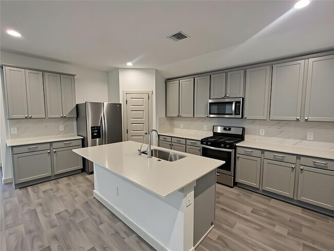 Building Photo - 1719 Maclane Ct
