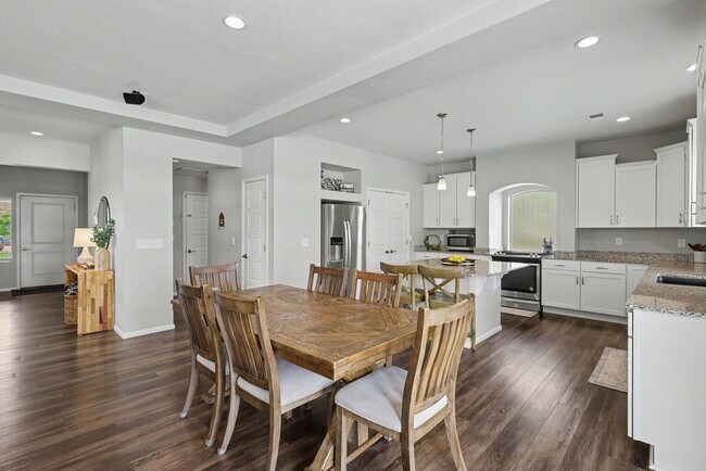 Building Photo - FABULOUS 4 BEDROOM HOME IN CUMBERLAND GREEN FOUNTAIN