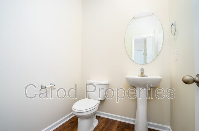 Building Photo - 5015 Concho Rd
